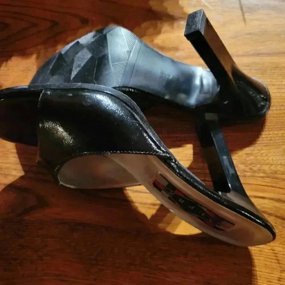 Suprex Woman's Black  Dressy Patent Sandal with 4" Heel - Picture 9 of 9